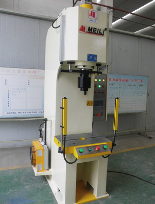 stampa del servomotore della pressa idraulica di CNC della struttura di 20T C per i ricambi auto