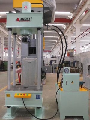 Metallo idraulico che timbra l'attrezzatura fotovoltaica della produzione di energia di Ton Hydraulic Steel Press For della stampa 100